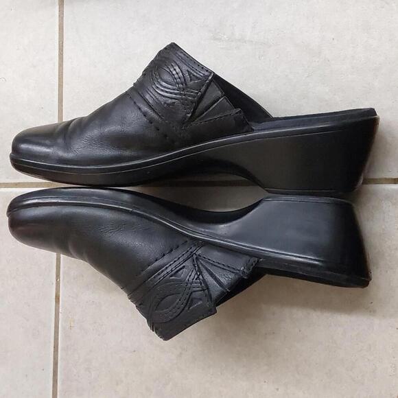 Clark's bendables 8M black leather open heel slip on shoes - Picture 3 of 12